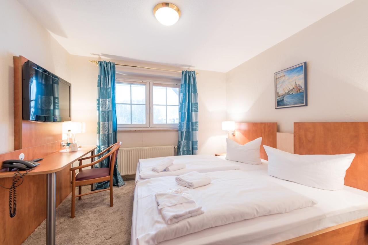 Hotel Koenigslinie Sassnitz Esterno foto
